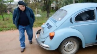 ¿Está mal si le vendo a un jeque árabe el fusca que me regaló el Pepe Mujica? - Sobremesa - DelSol 99.5 FM