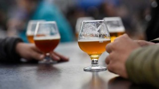 Darwin, las limitaciones del alcohol y la nueva versión del “Adiós juventud” - Columna de Darwin - DelSol 99.5 FM