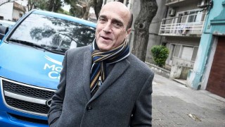 La opereta de Martínez que enojó a todo el Frente Amplio - Columna de Darwin - DelSol 99.5 FM