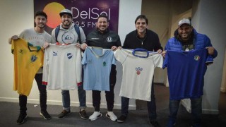 Las “historias en telas” de coleccionistas de camisetas - Audios - DelSol 99.5 FM
