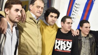El simpatizante neonazi en la foto con Manini Ríos tiene ascendencia judía - Audios - DelSol 99.5 FM