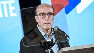 Los ministros le suman votos a Manini y le restan a Martínez - Columna de Darwin - DelSol 99.5 FM