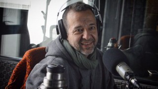 La vida de Nico Arnicho, sus viajes para estudiar la música “de raíz” y un quiebre para “encontrar luz” - Charlemos de vos - DelSol 99.5 FM