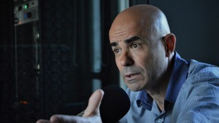 Por qué Sacheri quiso que “Lo mucho que te amé” fuera un libro “íntimo”, en un minuto - MinutoNTN - DelSol 99.5 FM