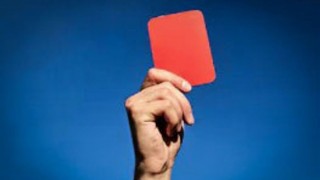 Cómo cambia el fútbol: un partido en el que el juez expulsó a un periodista - Deporgol - DelSol 99.5 FM