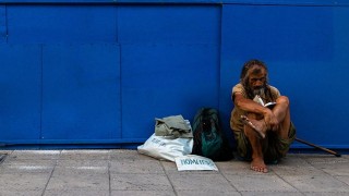 ¿Haberlo tenido todo y perderlo, o vida con poco pero tranquilo? - Sobremesa - DelSol 99.5 FM