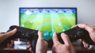 El play y los juegos de rol - La Charla - DelSol 99.5 FM