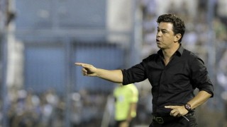 Tan cerca y tan lejos - Diego Muñoz - DelSol 99.5 FM