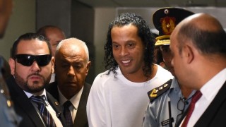 Ronaldinho: del pasaporte falso al posible lavado con “Fraternidad Angelical” - Denise Mota - DelSol 99.5 FM
