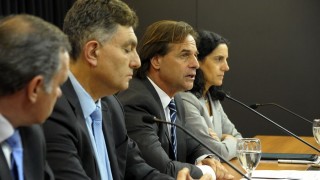 ¿El esfuerzo del ajuste lo hace el gobierno o lo comparte con la gente? - Departamento de Periodismo de Opinión - DelSol 99.5 FM
