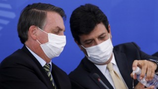 Bolsonaro y Mandetta: entre los cajones vacíos y el poder político del ministro - Denise Mota - DelSol 99.5 FM