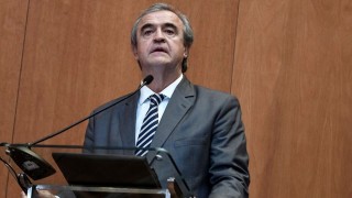 Darwin y la película del inspector Larry donde le gana a la delincuencia - Columna de Darwin - DelSol 99.5 FM