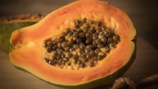 Covillero: países exitosos a los que no les creen y la papaya que dio positivo - Columna de Darwin - DelSol 99.5 FM