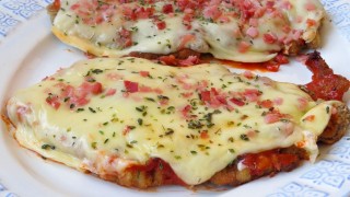 La salsa en la milanesa napolitana, ¿va antes o después de la muzzarella? - Sobremesa - DelSol 99.5 FM