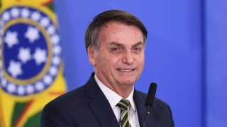 Un estudio muestra el “efecto Bolsonaro” en el distanciamiento social en Brasil - Denise Mota - DelSol 99.5 FM