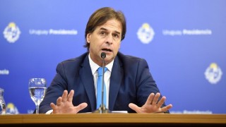 Lacalle y su cintura técnica: ¿quita de beneficios de IVA no es aumento de impuestos? - Departamento de Periodismo de Opinión - DelSol 99.5 FM