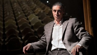 Una charla con Jorge Esmoris sobre las burlas a la censura y “la libertad” en el teatro - Entrevistas - DelSol 99.5 FM