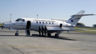 Darwin dice que no se nos da el tema de los aviones y elogia la gran semana del inspector Larry - Columna de Darwin - DelSol 99.5 FM