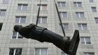 Historias de estatuas derribadas y en qué sentido Lacalle Pou es como Mujica - NTN Concentrado - DelSol 99.5 FM