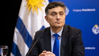 El as bajo la manga de Uruguay para pedir que Alfie declare en el juicio contra Aratirí - Informes - DelSol 99.5 FM
