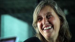 Queyi con su “pianito” para homenajear al piano, las músicas nacionales y sus 12 años en Uruguay - Entrevistas - DelSol 99.5 FM