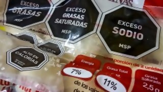 El decreto de etiquetado de alimentos cumplió 3 años y aún no se fiscaliza: ¿por qué es importante? - Informes - DelSol 99.5 FM