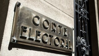 La concesión a la empresa que donó para la campaña del PN y el PC - Informes - DelSol 99.5 FM