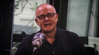 La vida de Emiliano Cotelo, hacer periodismo en “una época fermental” y los logros de En Perspectiva - Charlemos de vos - DelSol 99.5 FM