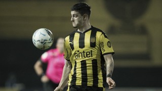 “Peñarol pagó caro la falta de imaginación mientras que Plaza jugó inteligente y se llevó un punto” - Comentarios - DelSol 99.5 FM
