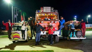 Un camión de bomberos que saca sonrisas donde no existen - Historias Máximas - DelSol 99.5 FM