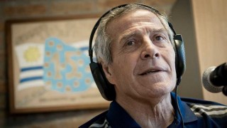 Tabárez enojado con Kesman - Imitaciones - DelSol 99.5 FM