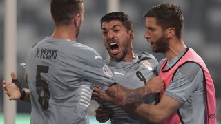 “Uruguay mejoró su funcionamiento, tuvo situaciones de gol, hizo uno y se llevó un punto” - Comentarios - DelSol 99.5 FM