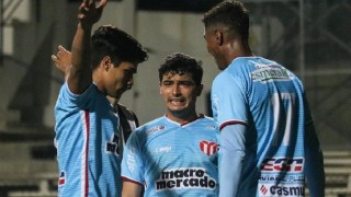 “River Plate movió piezas para lograr la victoria y se mantiene en la pelea” - Comentarios - DelSol 99.5 FM