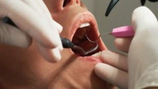 ¿Con qué frecuencia va al dentista una persona con la boca sana? - Sobremesa - DelSol 99.5 FM