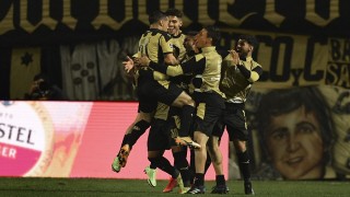“Peñarol jugó por debajo de lo que venía demostrando, pero aún así fue superior en la serie y avanzó” - Comentarios - DelSol 99.5 FM