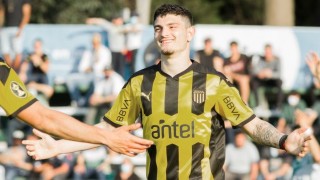 “Una victoria importante de Peñarol por ser de visita, contra el campeón y por permitirle descontar puntos en la anual” - Comentarios - DelSol 99.5 FM