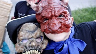 Halloween, el aterrador mundo distópico con un tirano de 6 años al mando/ Ensayo de Top10 de uruguayos pop en laaargentina - Columna de Darwin - DelSol 99.5 FM