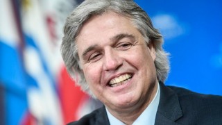 Regla 1200-33 Mercosur: Brasil hace lo que quiere. Bustillo saca su manual de autojudo / Democracias en llamas y la excepcionalidad uruguaya (según Odonel) - Columna de Darwin - DelSol 99.5 FM
