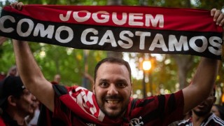 Darwin hace “airbnb radio” con los que le alquilaron a brasileños y le habla a su público antivacunas - Columna de Darwin - DelSol 99.5 FM