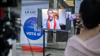 Contra todos y contra todo. Triunfo de Peñarol. Triunfo del FA antes de contar votos. Triunfo de EstoEsDiciembrePapá en Rocha. - Columna de Darwin - DelSol 99.5 FM