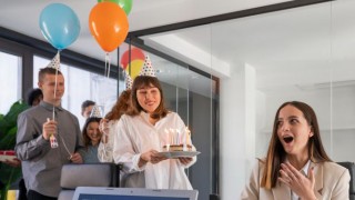 Guía para hacer un cumpleaños sorpresa - Segmento humorístico - DelSol 99.5 FM
