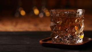 Top 5 de bebidas alcohólicas para tomar en invierno - Sobremesa - DelSol 99.5 FM