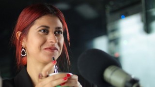 Kiana Malek: en Irán “no hay nada más para perder, excepto luchar” - Entrevistas - DelSol 99.5 FM