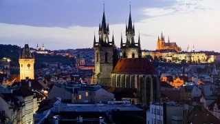El trío imperial de Europa: Viena, Praga y Budapest - Tasa de embarque - DelSol 99.5 FM