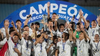 Las sanciones a Giménez y Cavani, y Liverpool campeón  - Darwin - Columna Deportiva - DelSol 99.5 FM