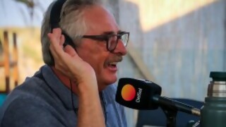 El profe Piñeyrúa escucha Pueblo Fantasma y mira Gran Hermano  - Audios - DelSol 99.5 FM
