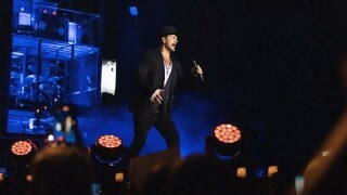 Ricardo Arjona, trovador de mundo con discurso y polémica - La Charla - DelSol 99.5 FM