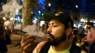 Marihuana en espacios públicos, ¿prohibir o permitir? - Audios - DelSol 99.5 FM