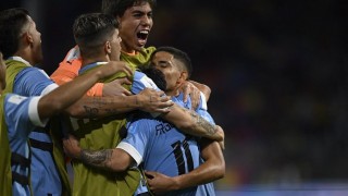 “Uruguay fue solidario, jugó, resistió, lo dejó todo y consiguió una gran victoria”  - Comentarios - DelSol 99.5 FM