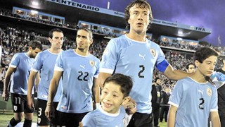 Diego Lugano: “Los verdaderos guerreros son los jugadores del fútbol uruguayo” - El Resumen - DelSol 99.5 FM